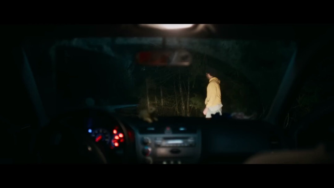 胆子小别看!《验尸官》导演恐怖新片《鬼上车》首曝预告