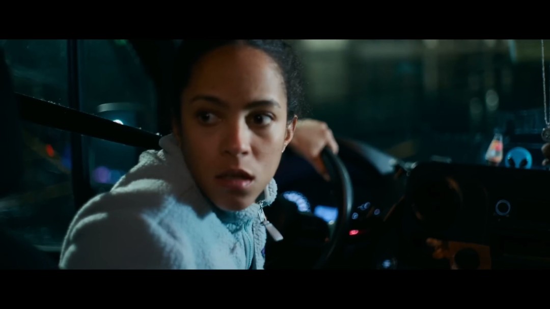 胆子小别看!《验尸官》导演恐怖新片《鬼上车》首曝预告